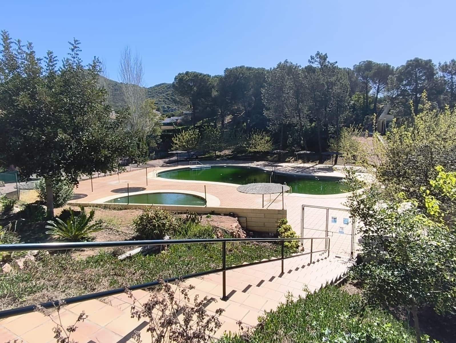 3 soveværelse Rækkehus til salg i Cordoba by med swimmingpool garage - € 255.000 (Ref: 9871903)