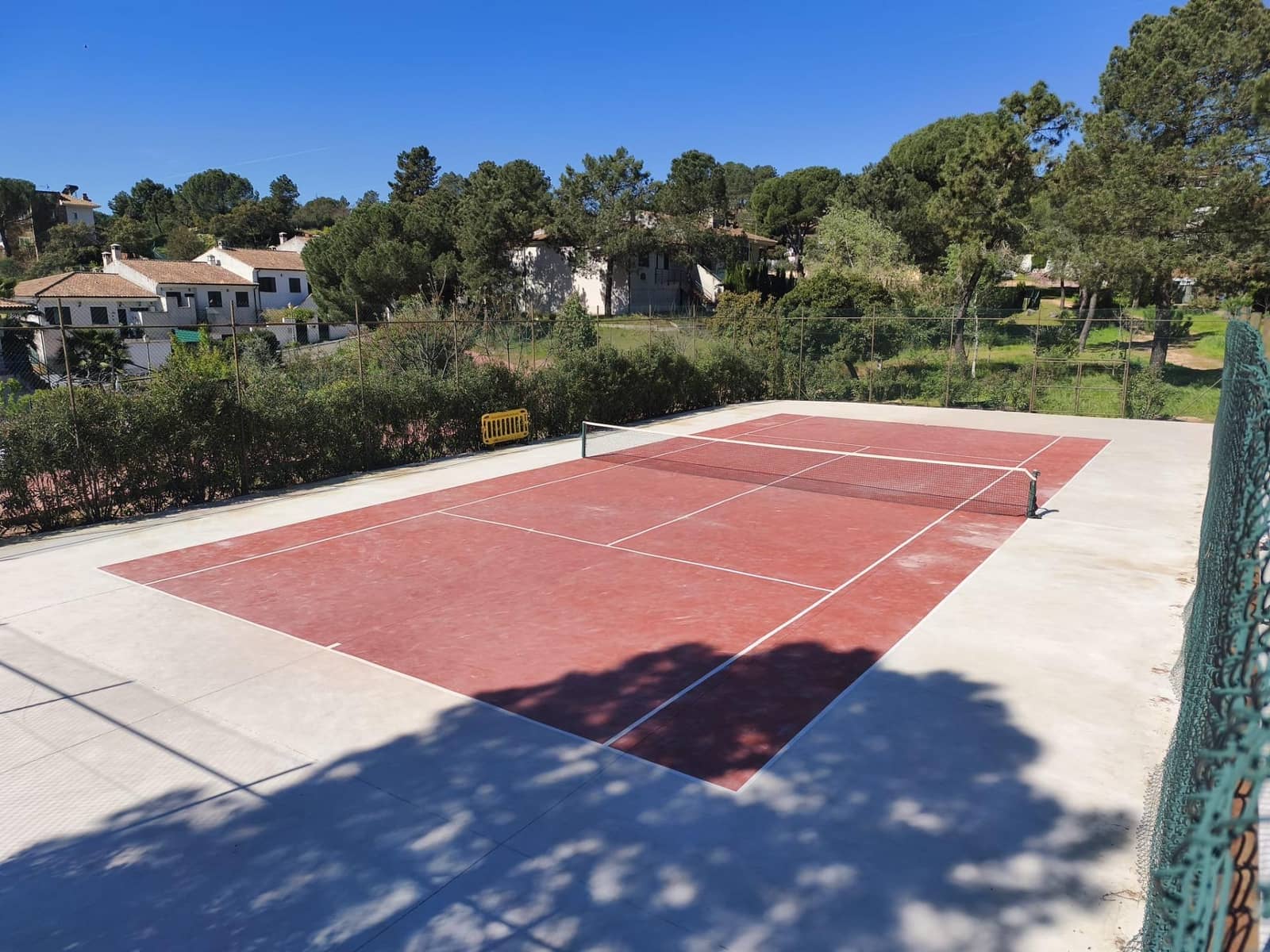 3 soveværelse Rækkehus til salg i Cordoba by med swimmingpool garage - € 255.000 (Ref: 9871903)