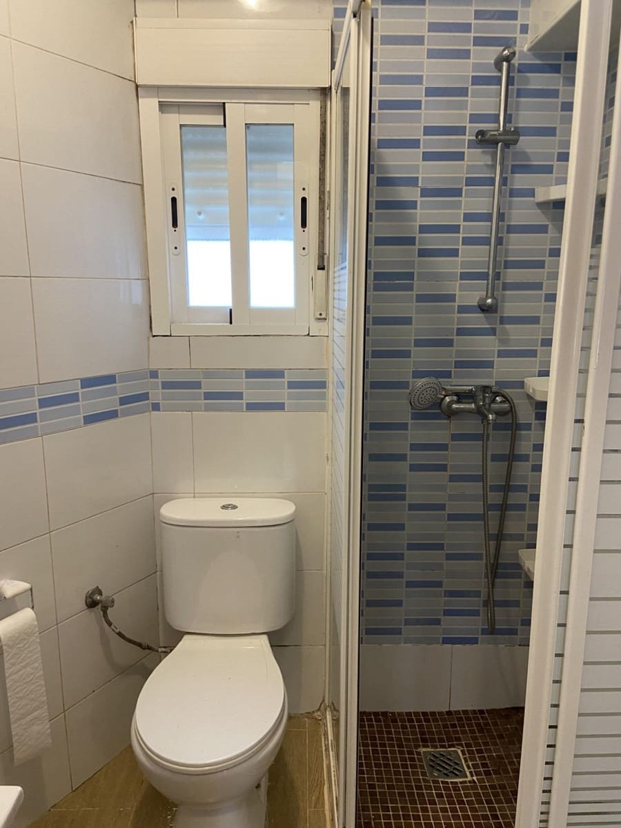 3 bedroom Flat for sale in Cordoba city - € 84,000 (Ref: 9871904)