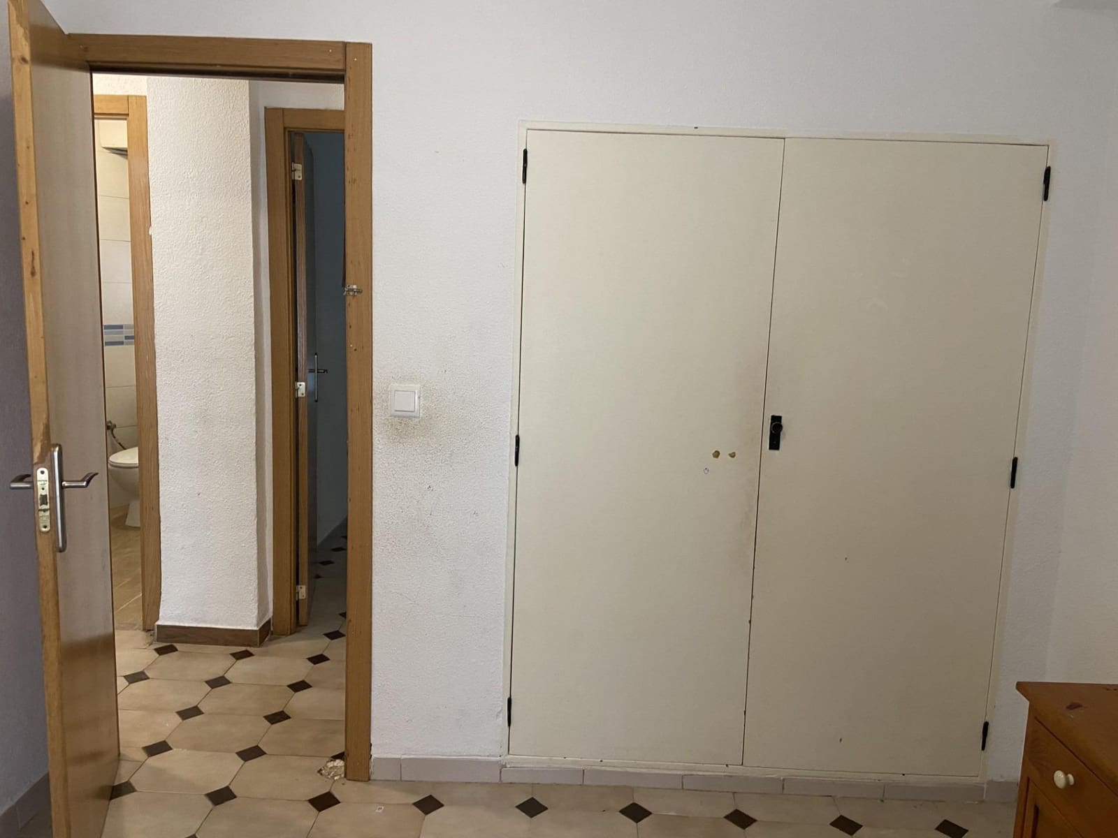 3 bedroom Flat for sale in Cordoba city - € 84,000 (Ref: 9871904)
