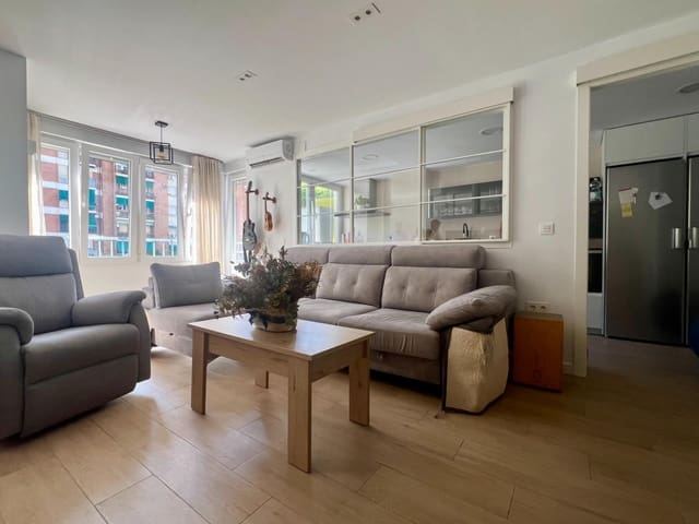 3 sypialnia Mieszkanie do wynajęcia w Miasto Kordoba - 800 € (Ref: 9873607)