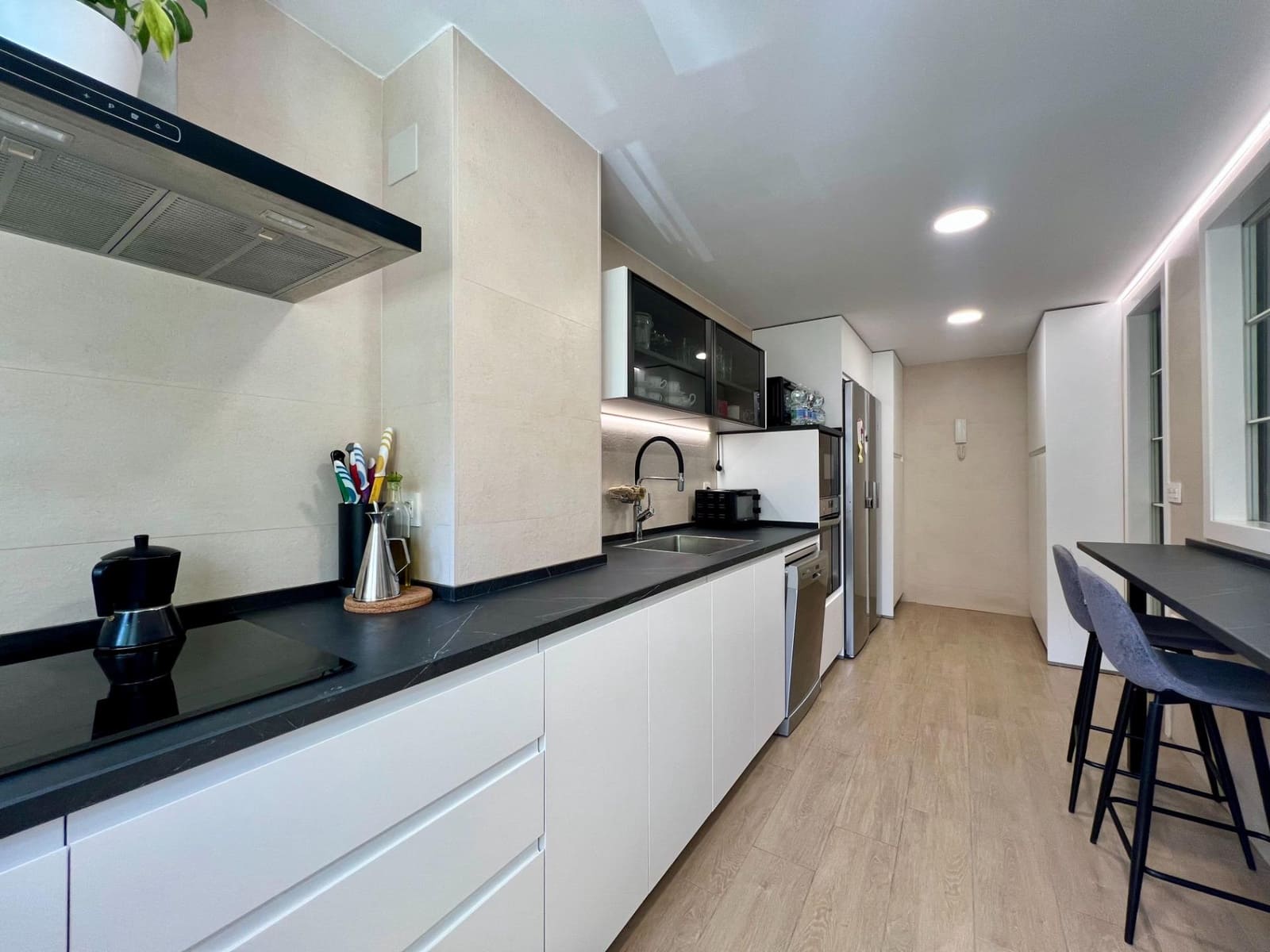 3 sypialnia Mieszkanie do wynajęcia w Miasto Kordoba - 800 € (Ref: 9873607)
