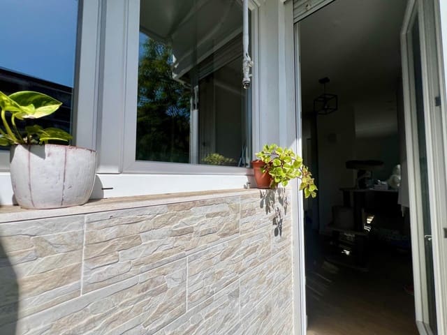 3 sypialnia Mieszkanie do wynajęcia w Miasto Kordoba - 800 € (Ref: 9873607)