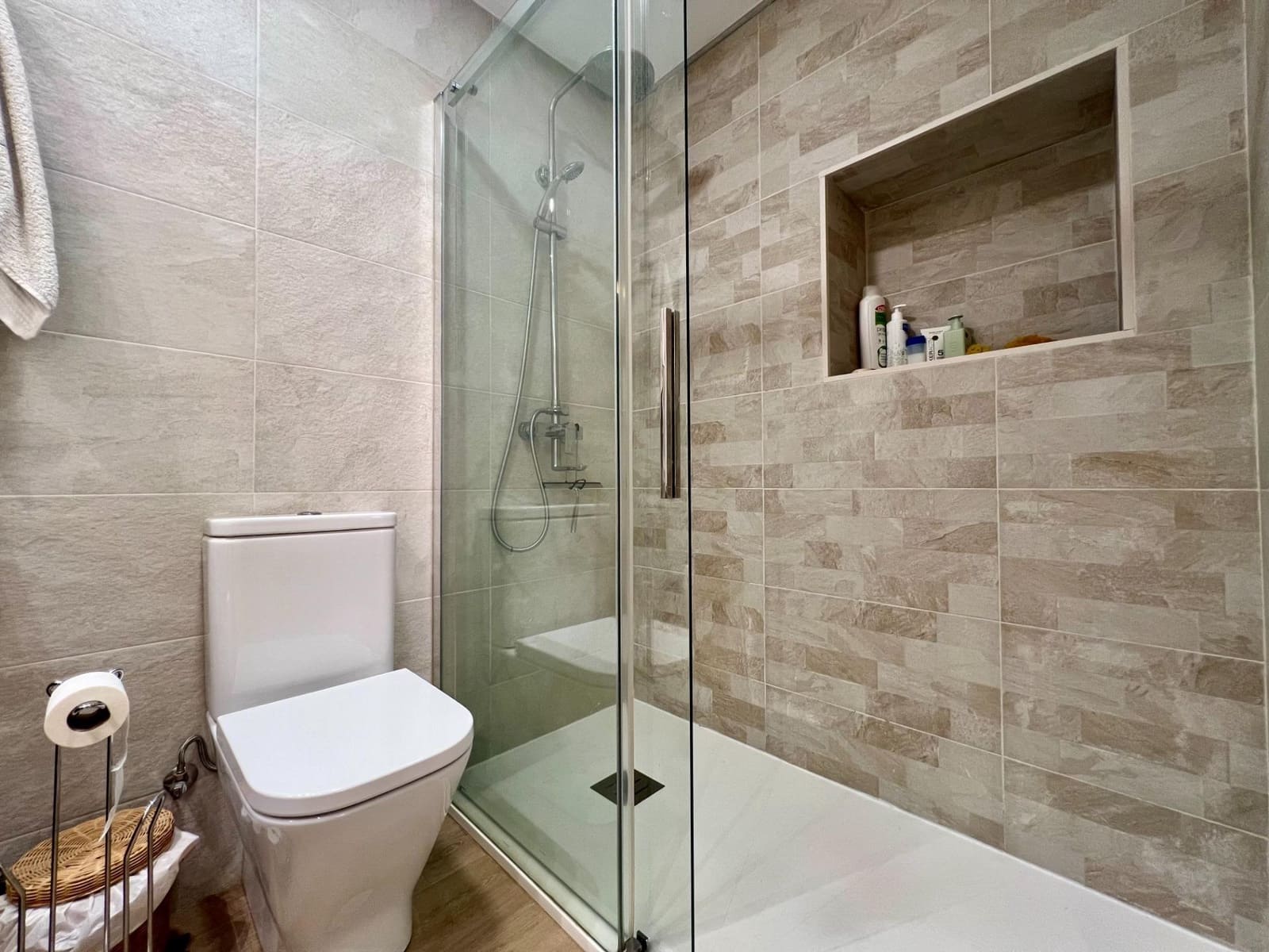 3 sypialnia Mieszkanie do wynajęcia w Miasto Kordoba - 800 € (Ref: 9873607)