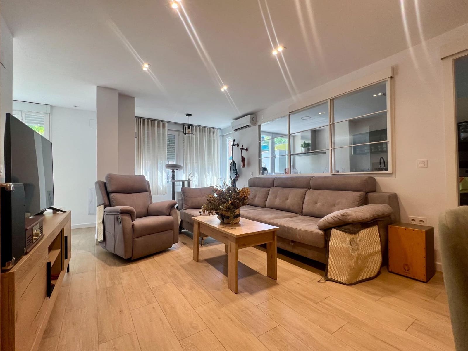 3 sypialnia Mieszkanie do wynajęcia w Miasto Kordoba - 800 € (Ref: 9873607)
