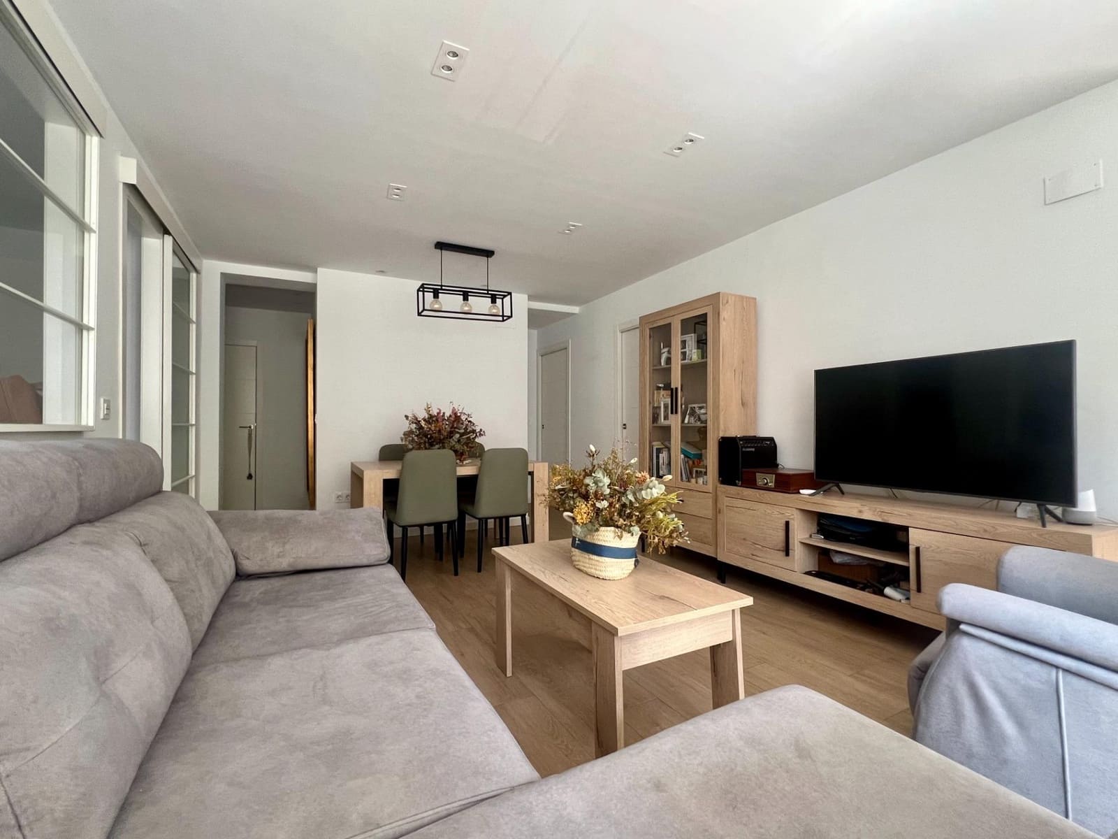 3 sypialnia Mieszkanie do wynajęcia w Miasto Kordoba - 800 € (Ref: 9873607)