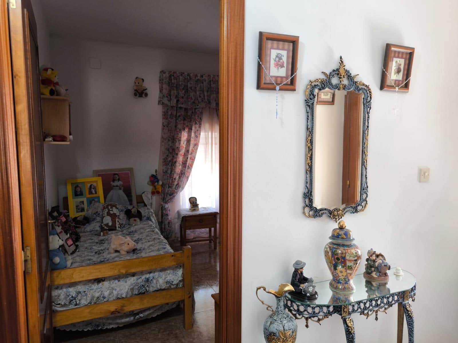 4 bedroom Finca/Country House for sale in Fuente Obejuna - € 75,000 (Ref: 9873609)