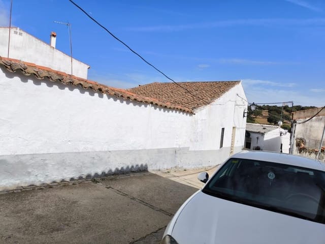 4 bedroom Finca/Country House for sale in Fuente Obejuna - € 75,000 (Ref: 9873609)