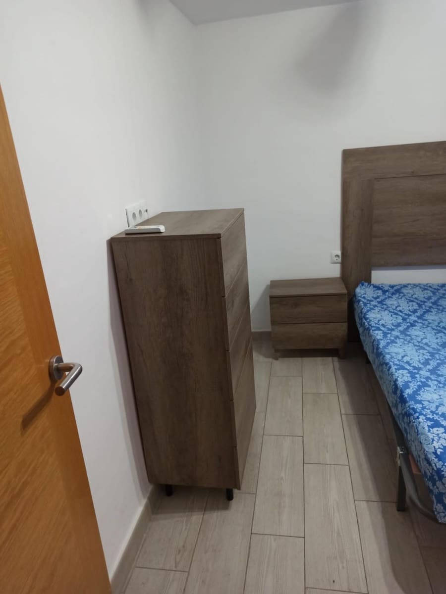 3 bedroom Flat for sale in Cordoba city - € 58,400 (Ref: 9876517)