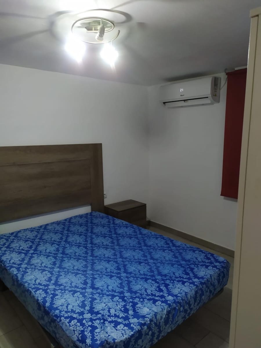 3 bedroom Flat for sale in Cordoba city - € 58,400 (Ref: 9876517)