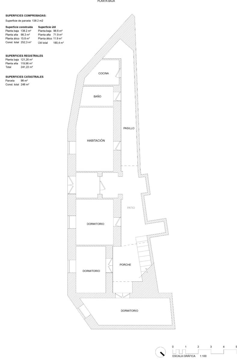 7 soveværelse Byhus til salg i Cordoba by - € 379.800 (Ref: 9876521)