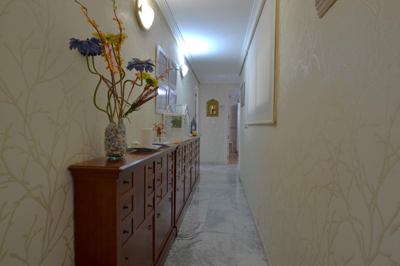 5 bedroom Flat for sale in Cordoba city with garage - € 370,000 (Ref: 9890475)