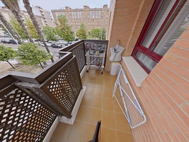 5 bedroom Flat for sale in Vista Alegre, Córdoba city with garage - € 370,000 (Ref: 9890475)