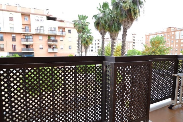 5 bedroom Flat for sale in Vista Alegre, Córdoba city with garage - € 370,000 (Ref: 9890475)