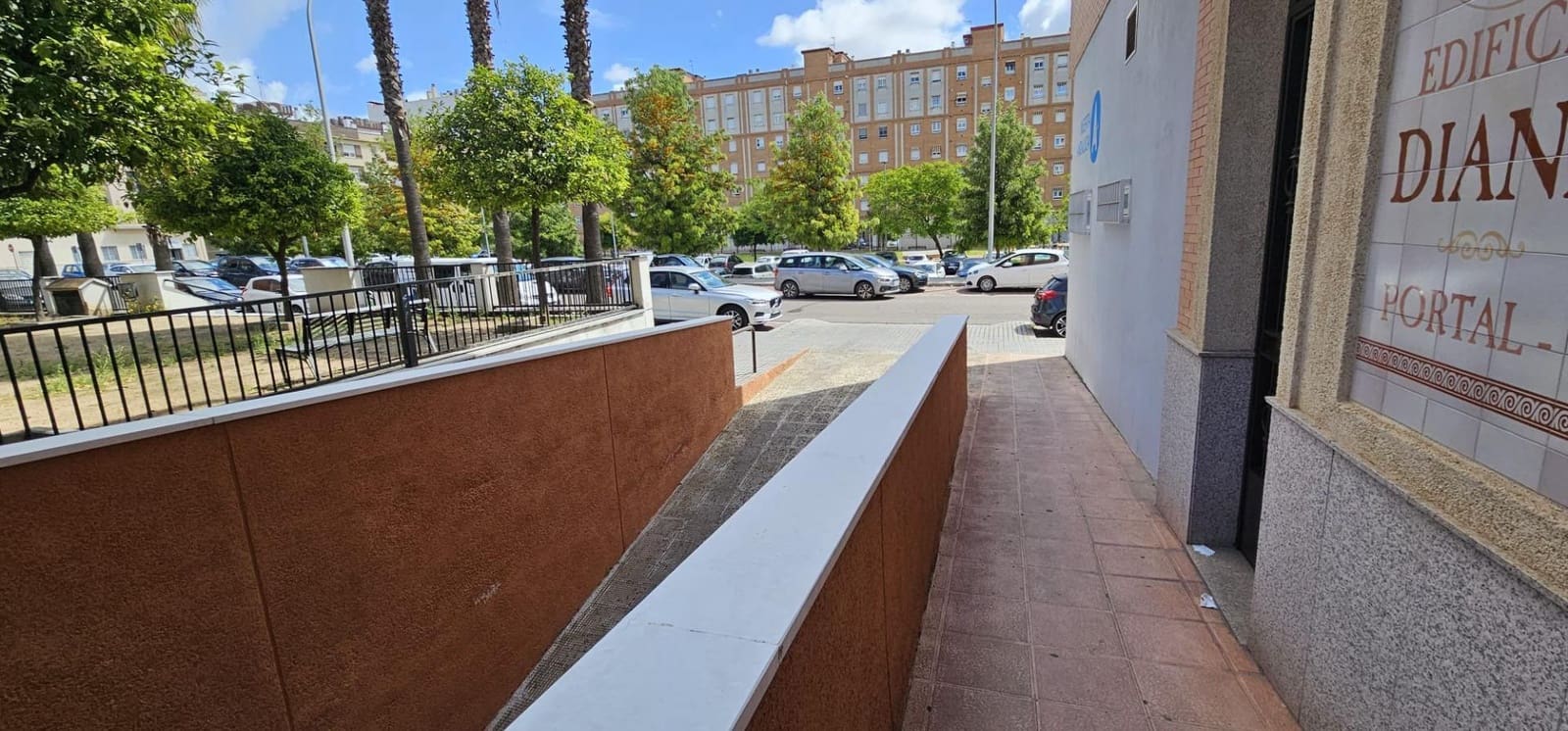 5 bedroom Flat for sale in Cordoba city with garage - € 370,000 (Ref: 9890475)