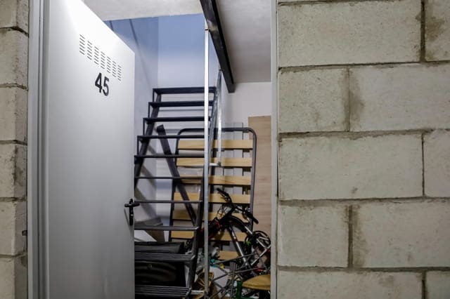 4 chambre Penthouse à vendre à Cordoue ville avec piscine garage - 445 000 € (Ref: 9890477)
