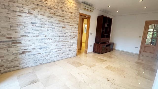3 soveværelse Lejlighed til salg i Ollerías, Córdoba by - € 249.000 (Ref: 9890478)