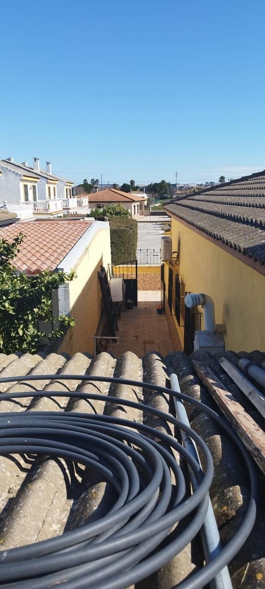 3 chambre Finca/Maison de Campagne à vendre à La Carlota avec garage - 175 000 € (Ref: 9890479)