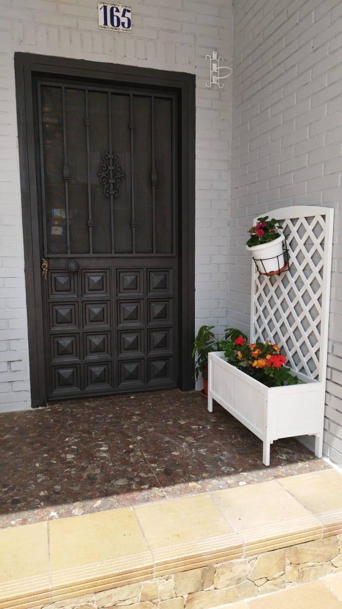 3 chambre Finca/Maison de Campagne à vendre à La Carlota avec garage - 175 000 € (Ref: 9890479)