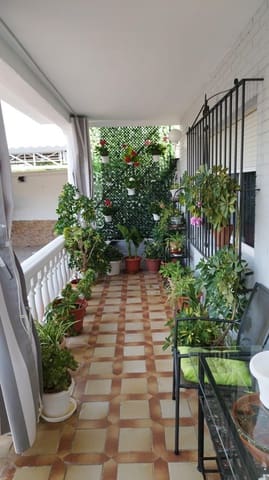 3 chambre Finca/Maison de Campagne à vendre à La Carlota avec garage - 175 000 € (Ref: 9890479)