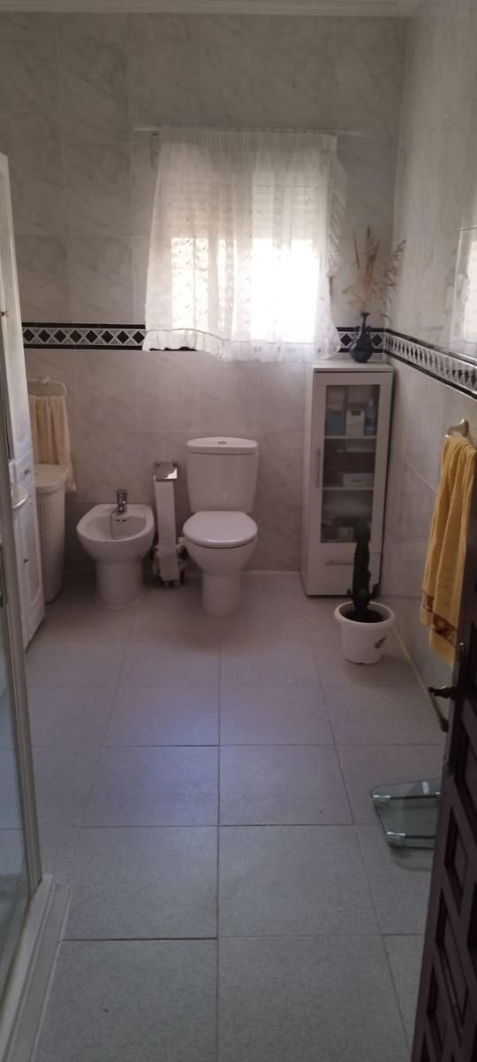 3 chambre Finca/Maison de Campagne à vendre à La Carlota avec garage - 175 000 € (Ref: 9890479)