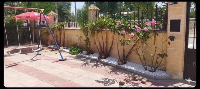 3 chambre Finca/Maison de Campagne à vendre à La Carlota avec garage - 175 000 € (Ref: 9890479)