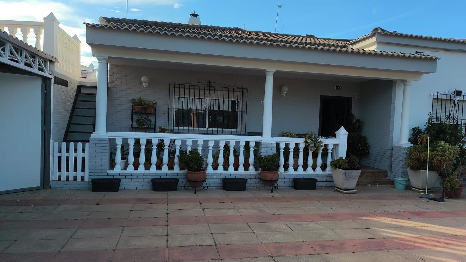 3 chambre Finca/Maison de Campagne à vendre à La Carlota avec garage - 175 000 € (Ref: 9890479)