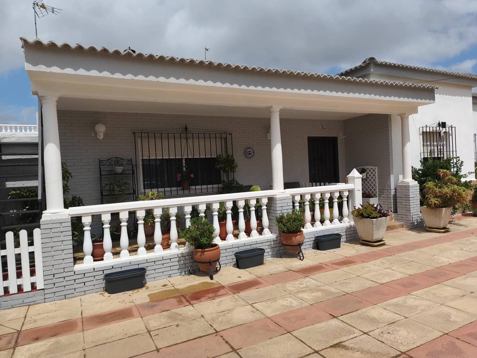 3 chambre Finca/Maison de Campagne à vendre à La Carlota avec garage - 175 000 € (Ref: 9890479)