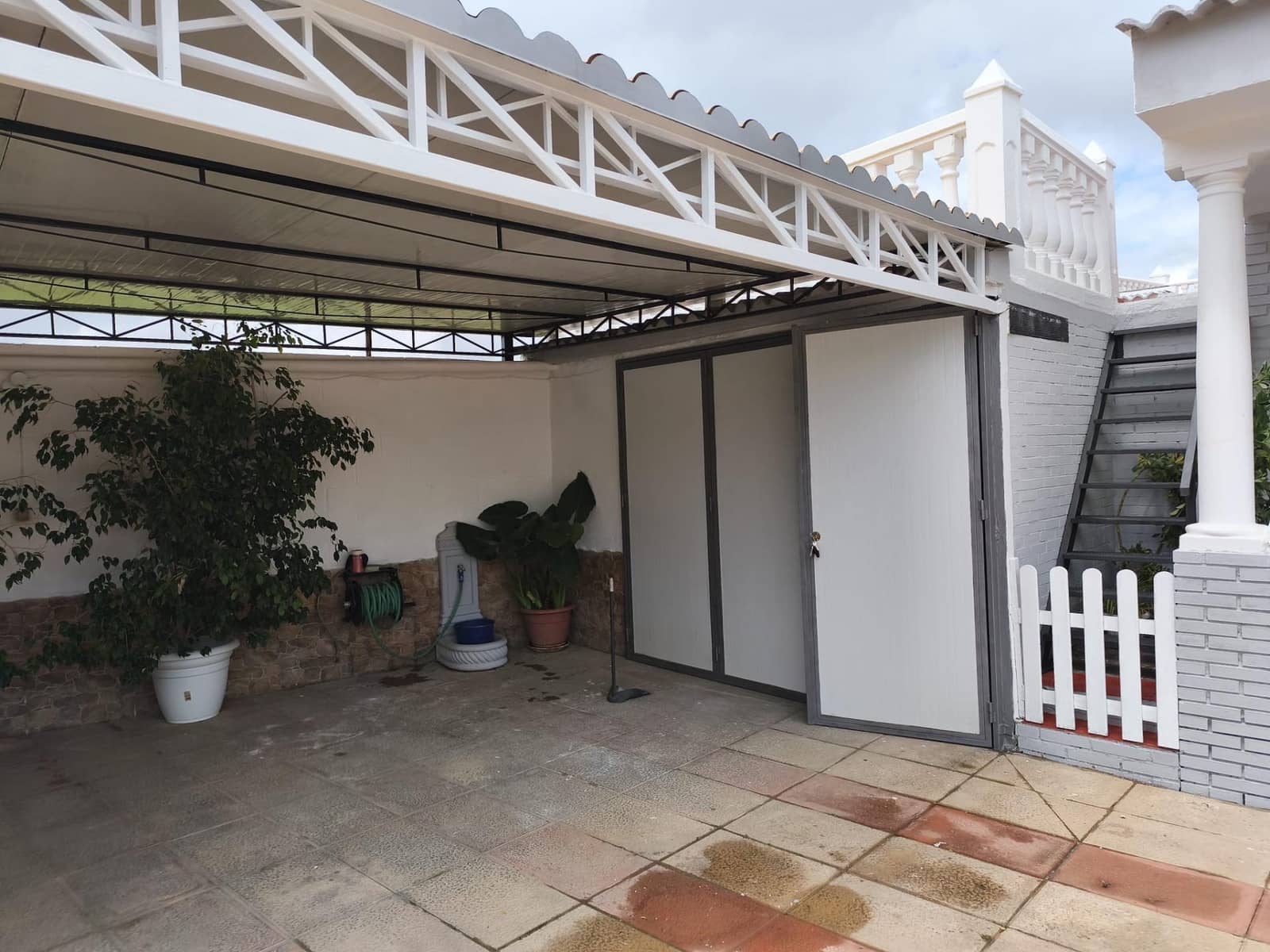 3 chambre Finca/Maison de Campagne à vendre à La Carlota avec garage - 175 000 € (Ref: 9890479)
