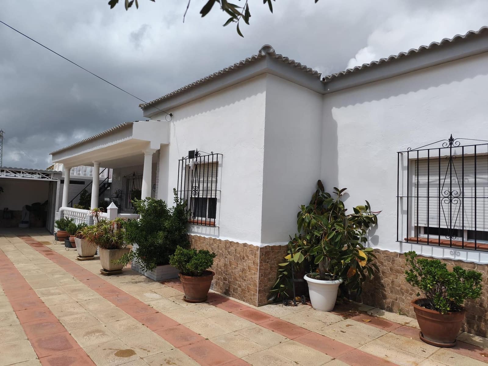 3 chambre Finca/Maison de Campagne à vendre à La Carlota avec garage - 175 000 € (Ref: 9890479)