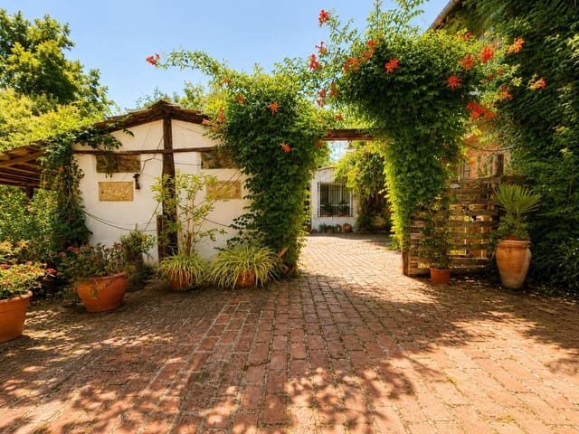 10 quarto Quinta/Casa Rural para venda em Córdova cidade com piscina garagem - 650 000 € (Ref: 9893964)