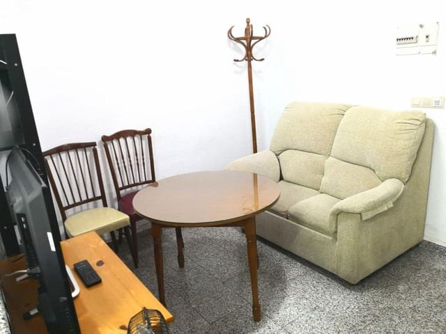 1 bedroom Flat for rent in Ciudad Jardín, Córdoba city - € 450 (Ref: 9896407)