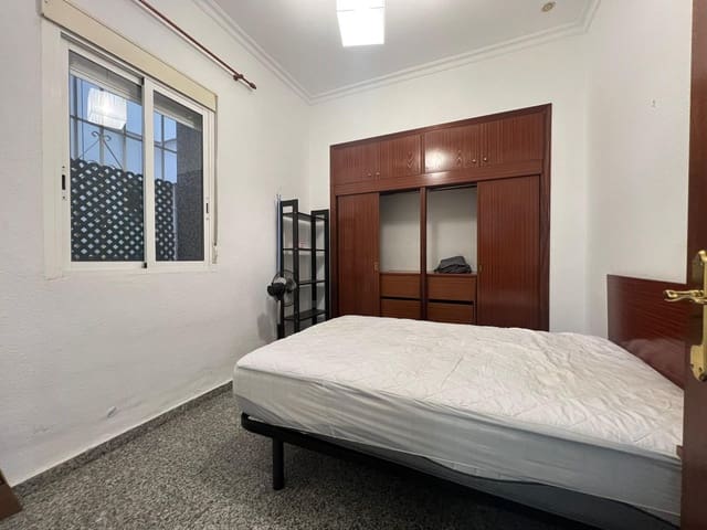 1 bedroom Flat for rent in Ciudad Jardín, Córdoba city - € 450 (Ref: 9896407)