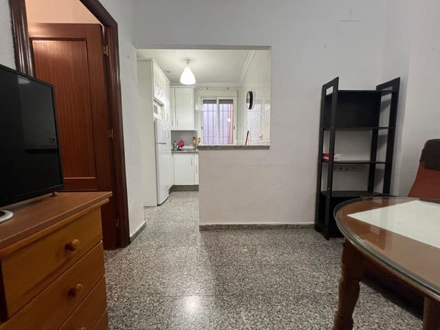 1 bedroom Flat for rent in Ciudad Jardín, Córdoba city - € 450 (Ref: 9896407)