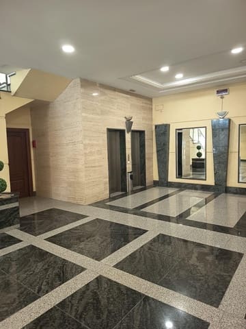 4 slaapkamer Flat te koop in Córdoba stad - € 299.000 (Ref: 9896408)