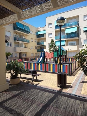 4 slaapkamer Flat te koop in Córdoba stad - € 299.000 (Ref: 9896408)