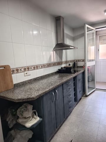 4 slaapkamer Flat te koop in Córdoba stad - € 299.000 (Ref: 9896408)