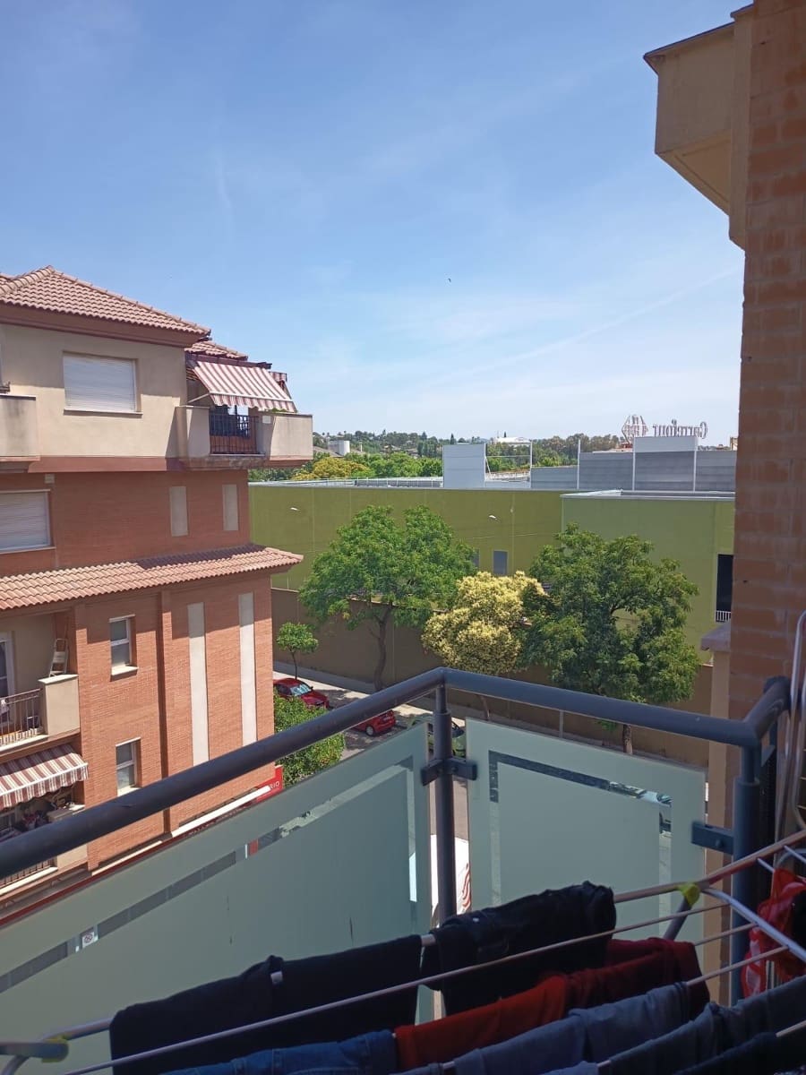 4 slaapkamer Flat te koop in Cordoba stad met zwembad garage - € 299.000 (Ref: 9896408)