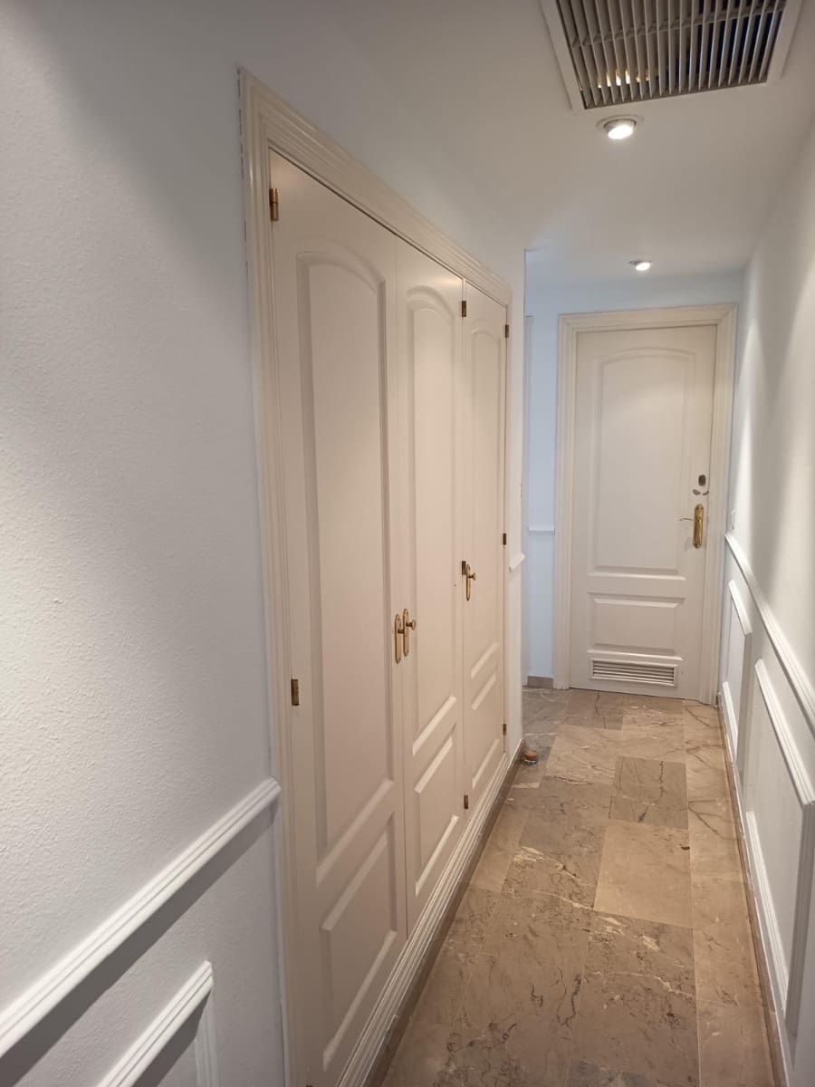 4 slaapkamer Flat te koop in Cordoba stad met zwembad garage - € 299.000 (Ref: 9896408)