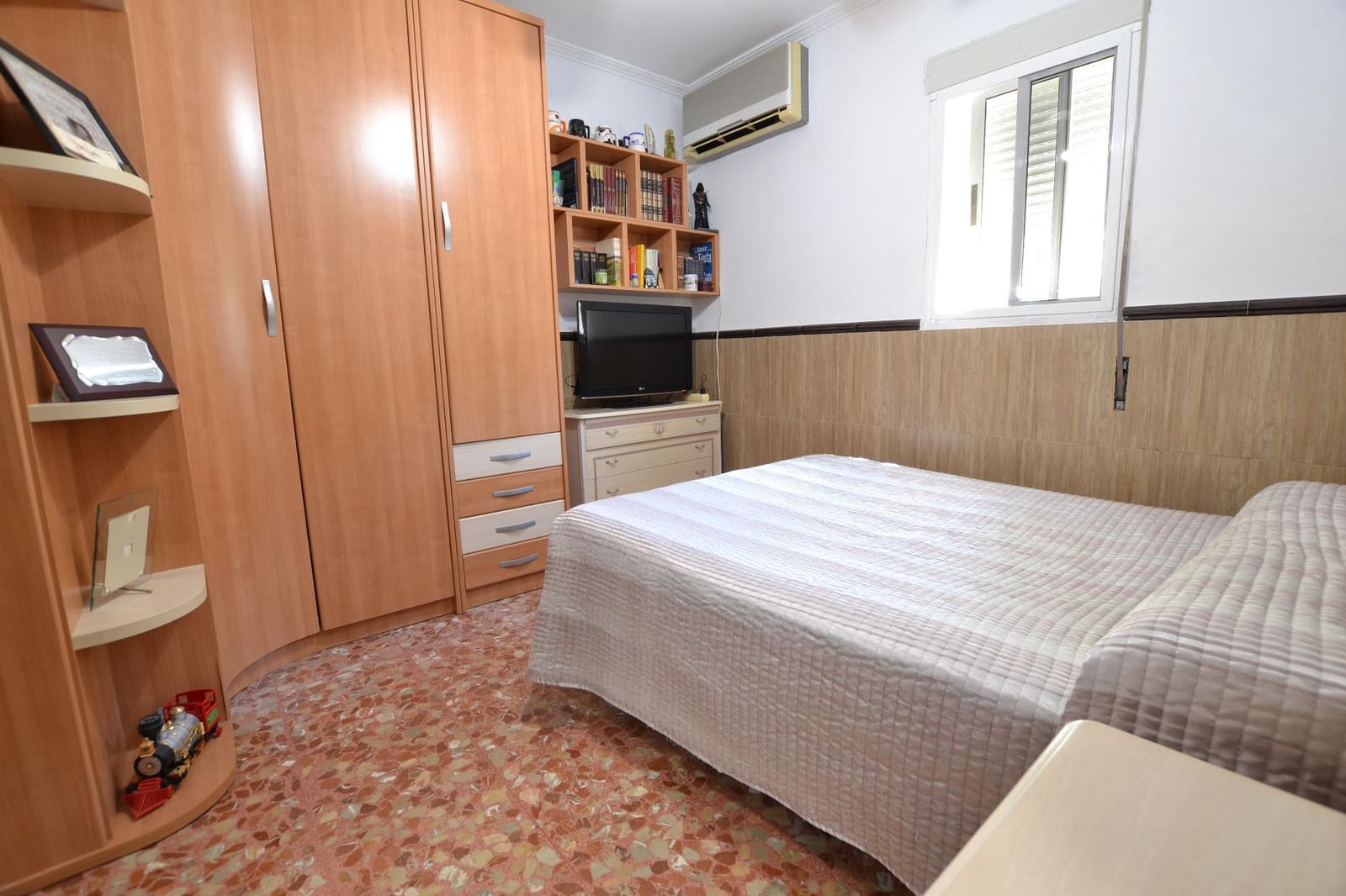 4 slaapkamer Finca/Landhuis te koop in Cordoba stad met zwembad - € 159.000 (Ref: 9896409)