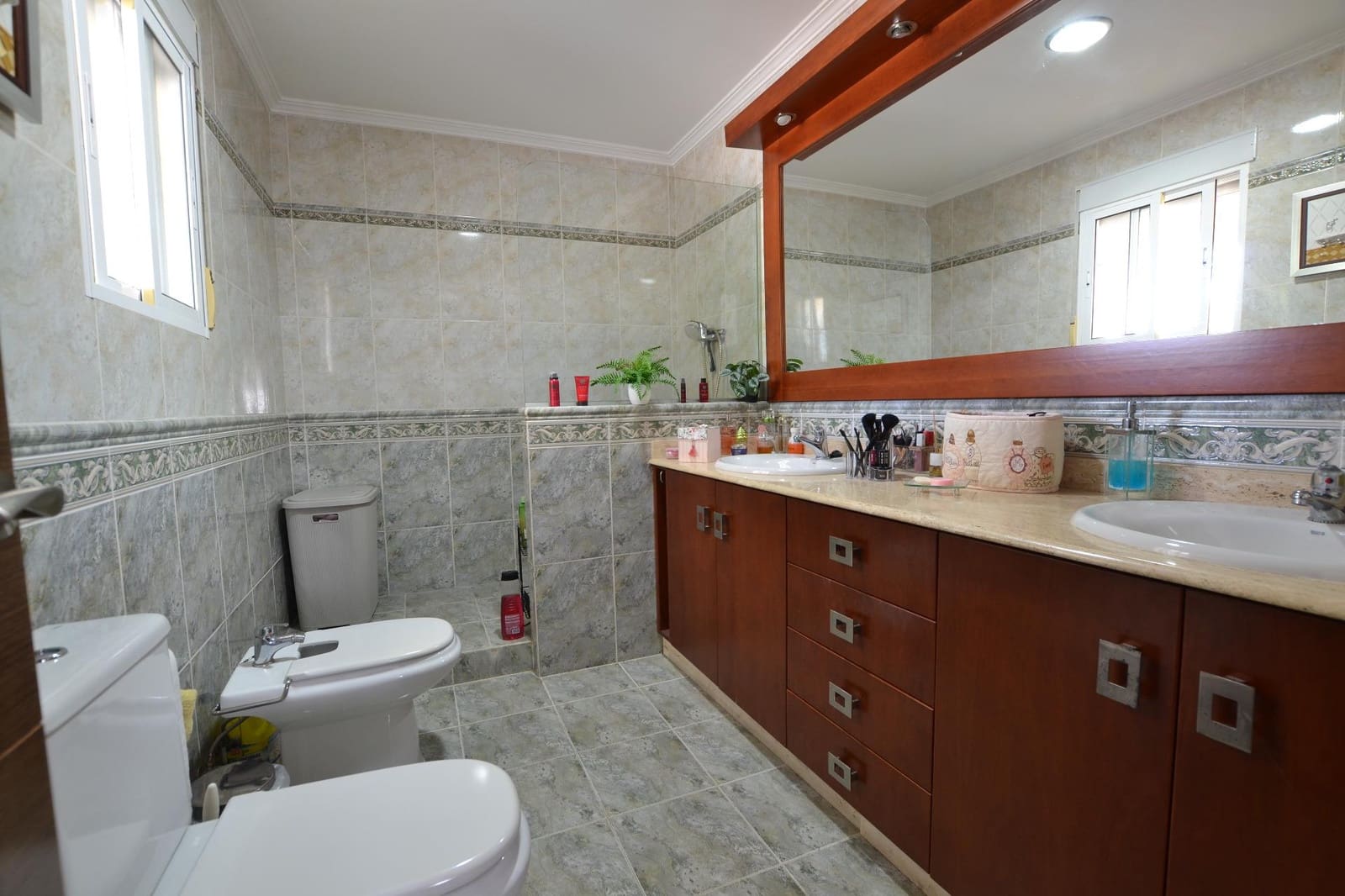 4 slaapkamer Finca/Landhuis te koop in Cordoba stad met zwembad - € 159.000 (Ref: 9896409)