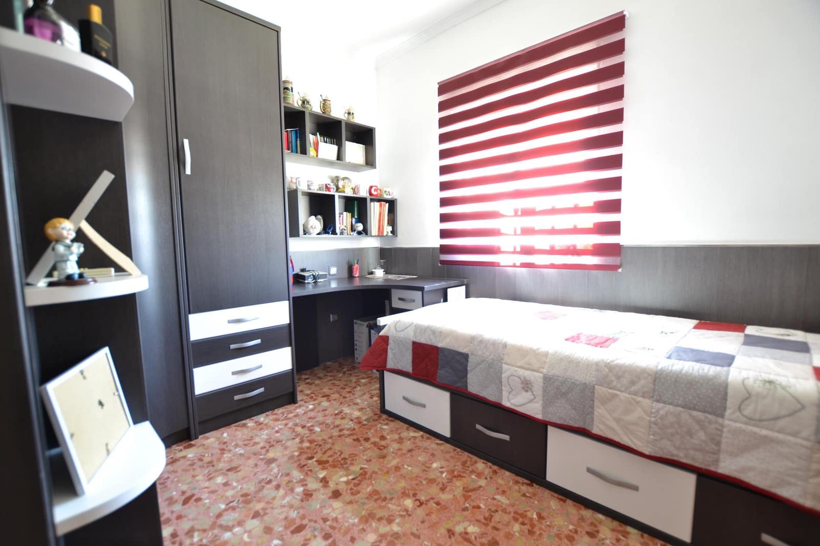 4 slaapkamer Finca/Landhuis te koop in Cordoba stad met zwembad - € 159.000 (Ref: 9896409)