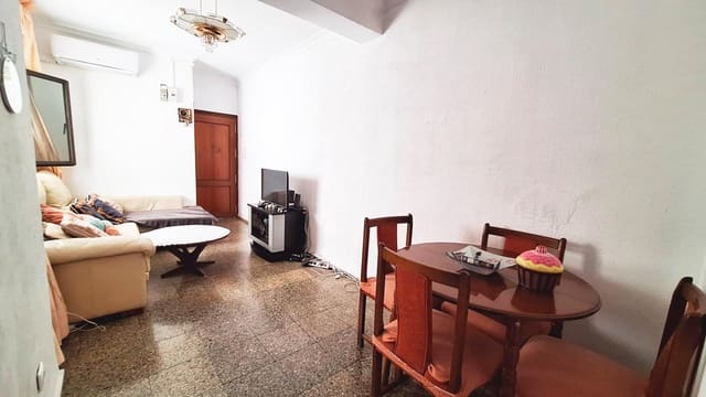 3 bedroom Flat for sale in San Lorenzo, Córdoba city - € 94,500 (Ref: 9898873)