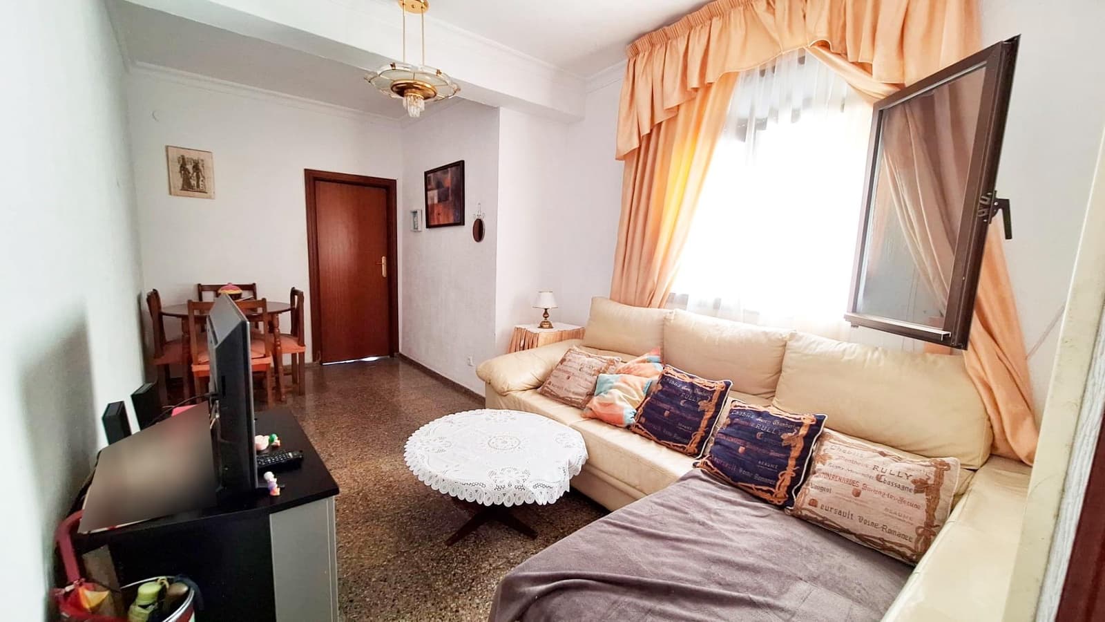 3 bedroom Flat for sale in Cordoba city - € 94,500 (Ref: 9898873)