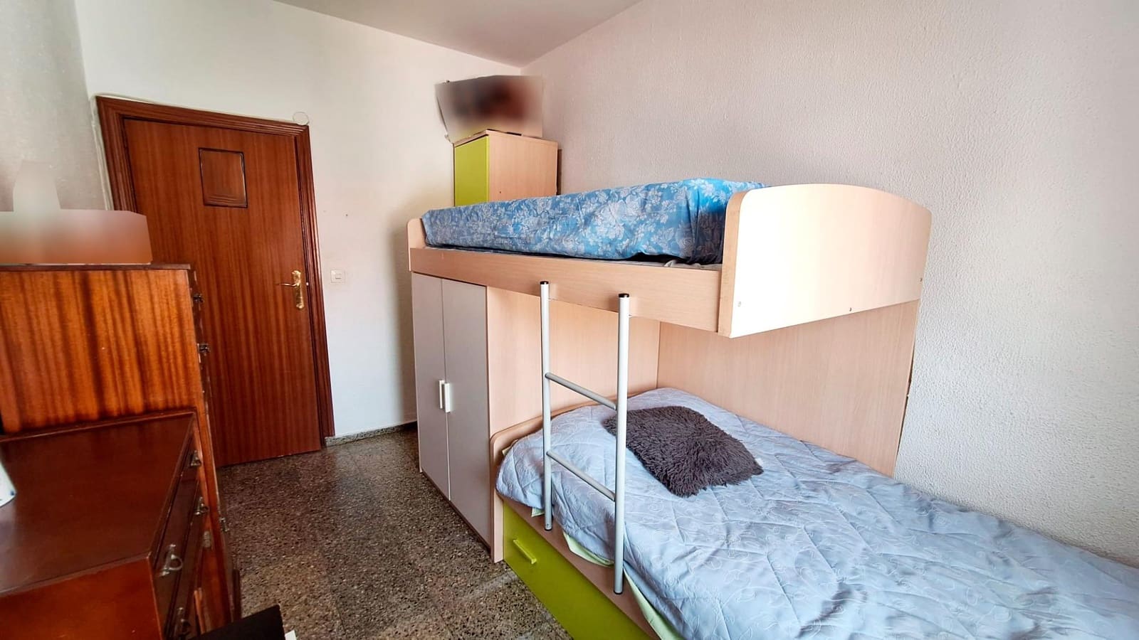 3 bedroom Flat for sale in Cordoba city - € 94,500 (Ref: 9898873)