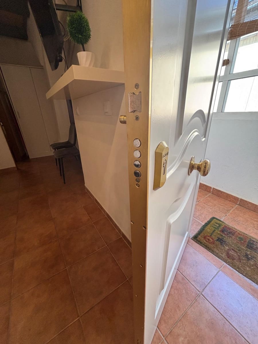 1 Zimmer Studio zu vermieten in Cordoba Stadt - 550 € (Ref: 9898875)