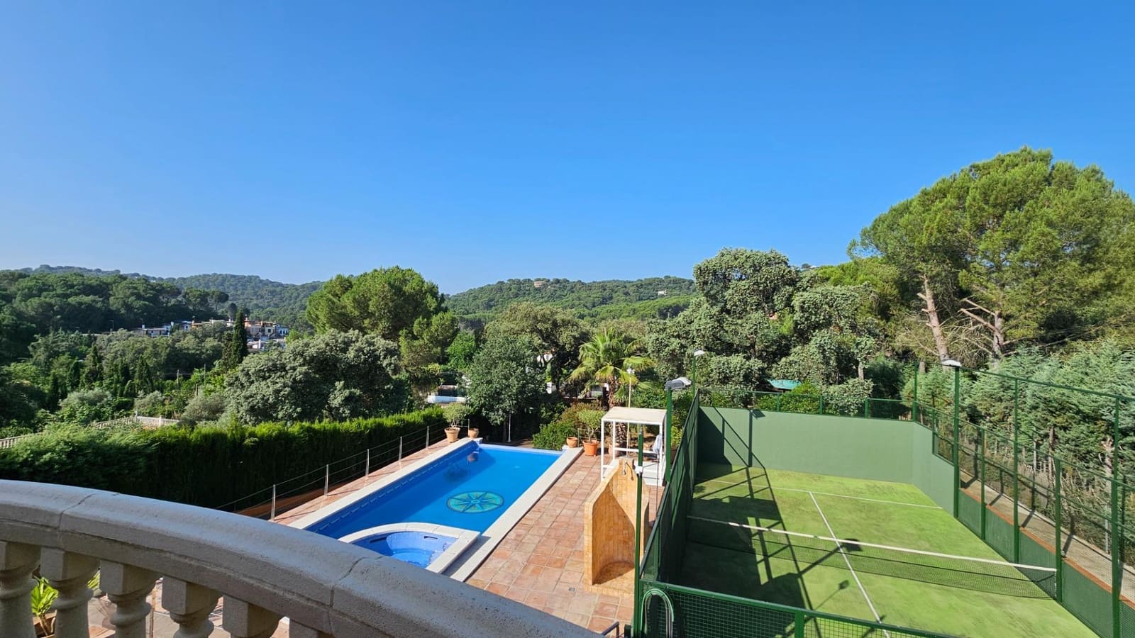 5 Zimmer Villa zu verkaufen in Cordoba Stadt mit Pool Garage - 530.000 € (Ref: 9898877)
