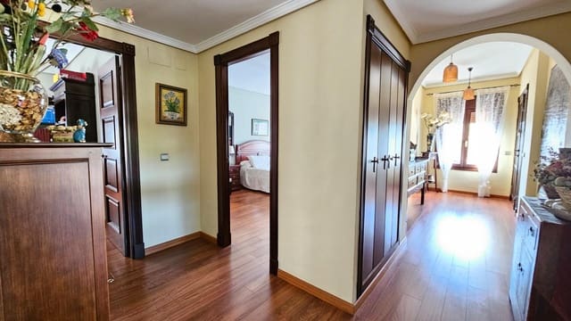 5 camera da letto Villa in vendita in Cordova città con piscina garage - 530.000 € (Rif: 9898877)
