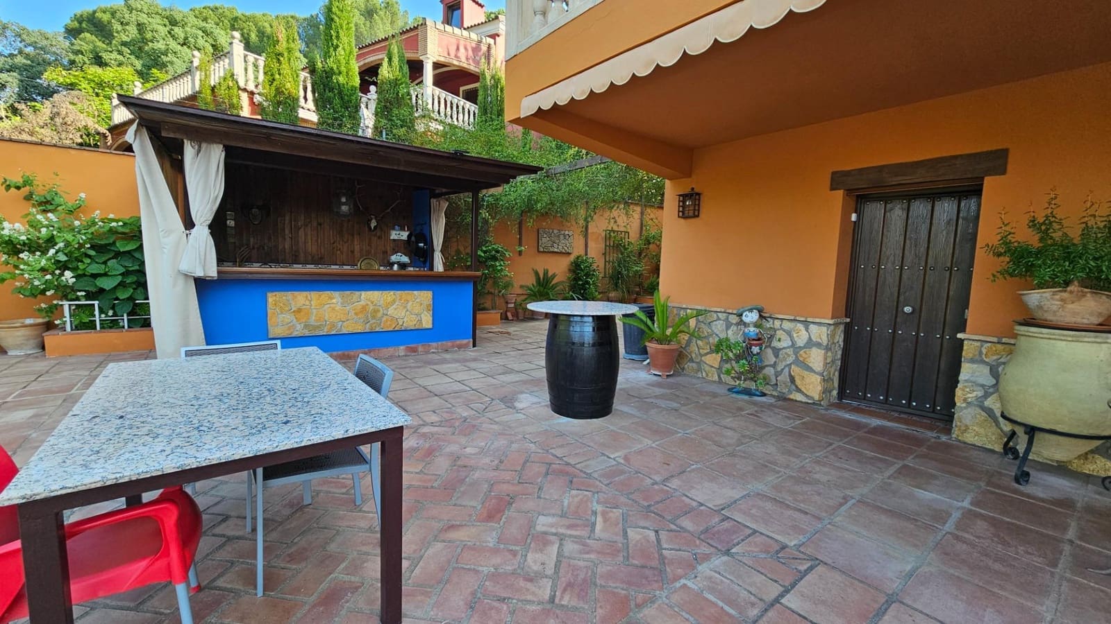 5 Zimmer Villa zu verkaufen in Cordoba Stadt mit Pool Garage - 530.000 € (Ref: 9898877)