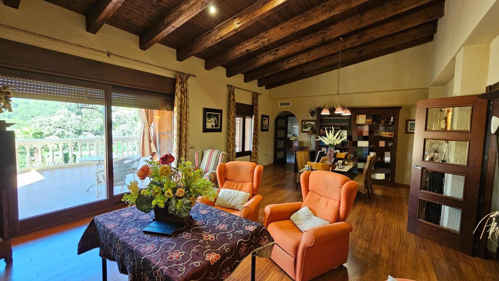 5 Zimmer Villa zu verkaufen in Cordoba Stadt mit Pool Garage - 530.000 € (Ref: 9898877)
